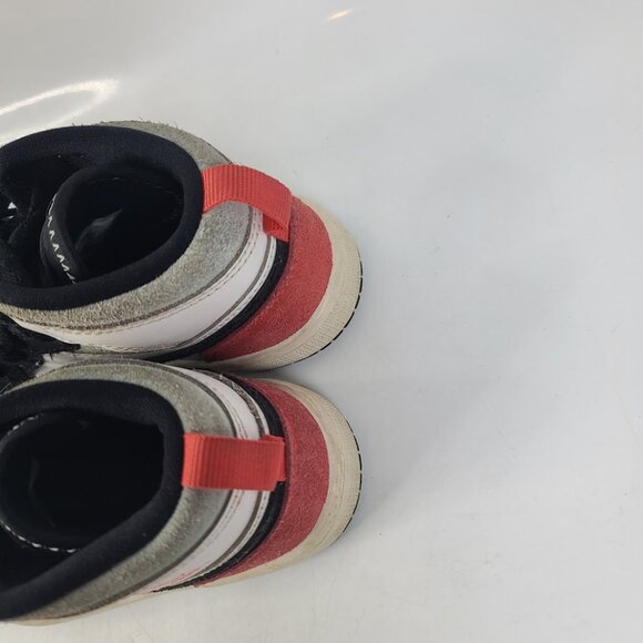 Nike Air Jordan 1 Mid SE Boys White Red Black Toe Igloo Sneaker Shoes Size 12C - Picture 4 of 7